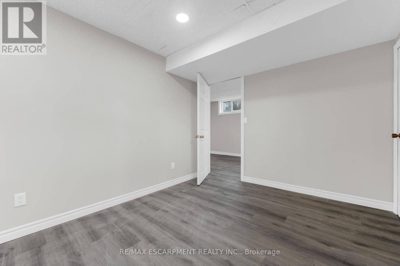 180 MEAD AVENUE Image 23