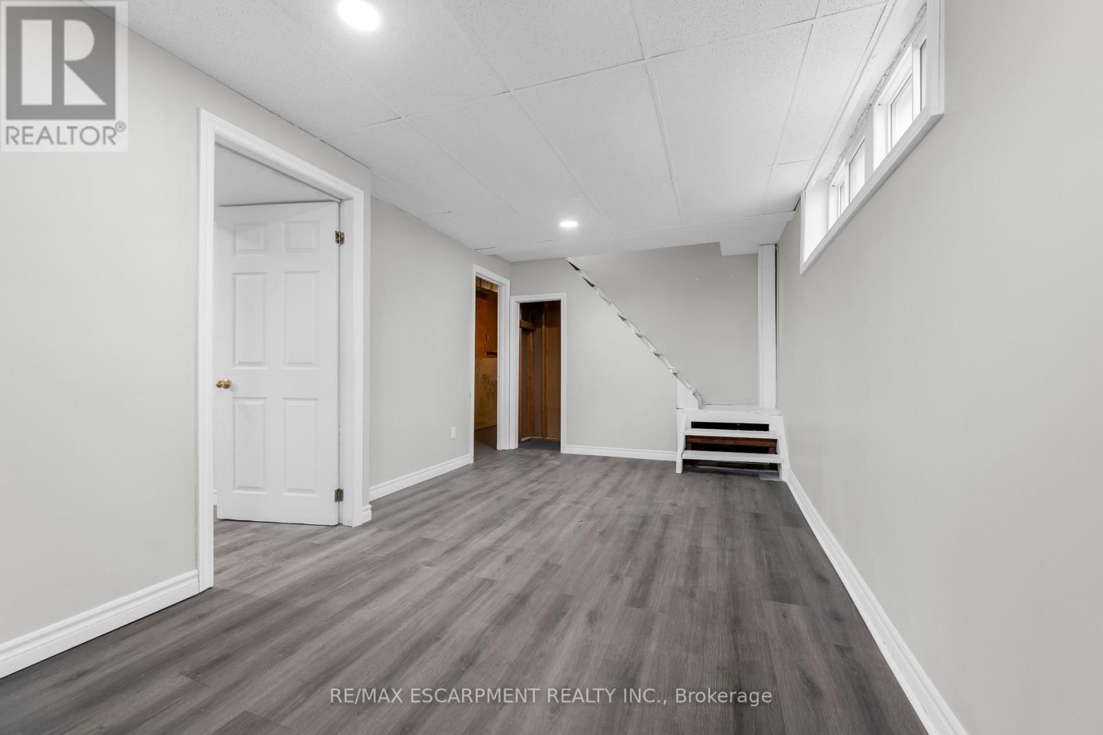 180 MEAD AVENUE Image 24