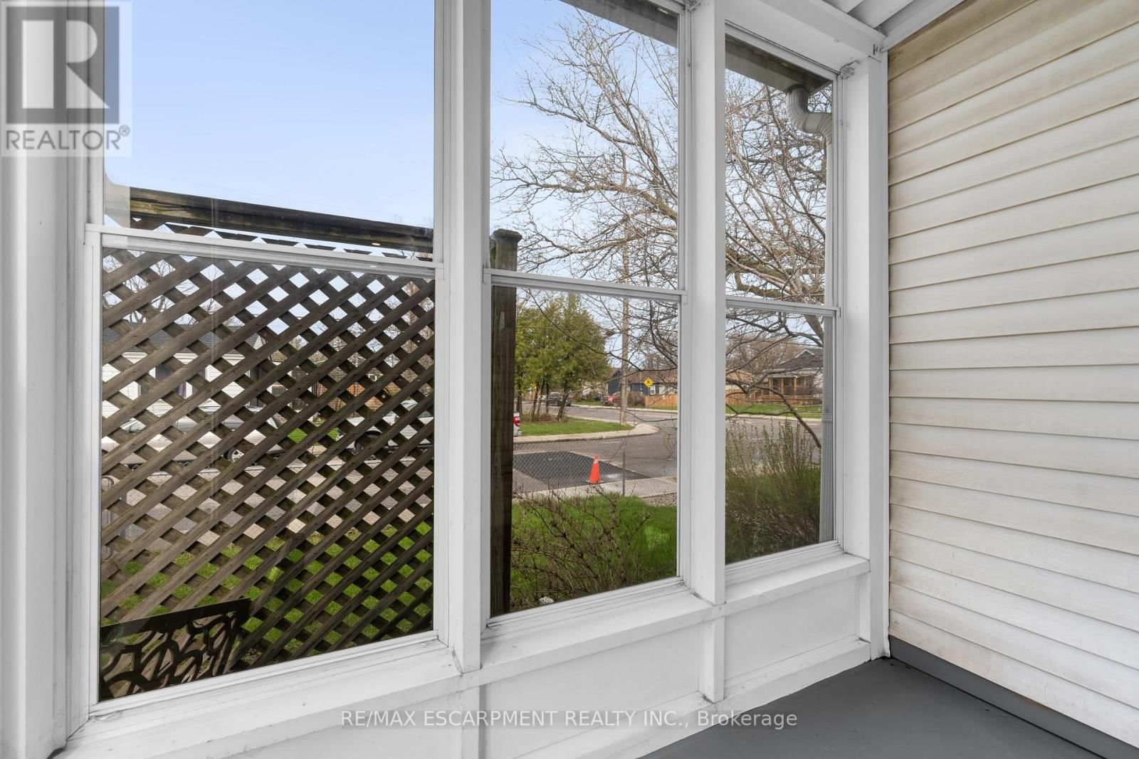 180 MEAD AVENUE Image 27