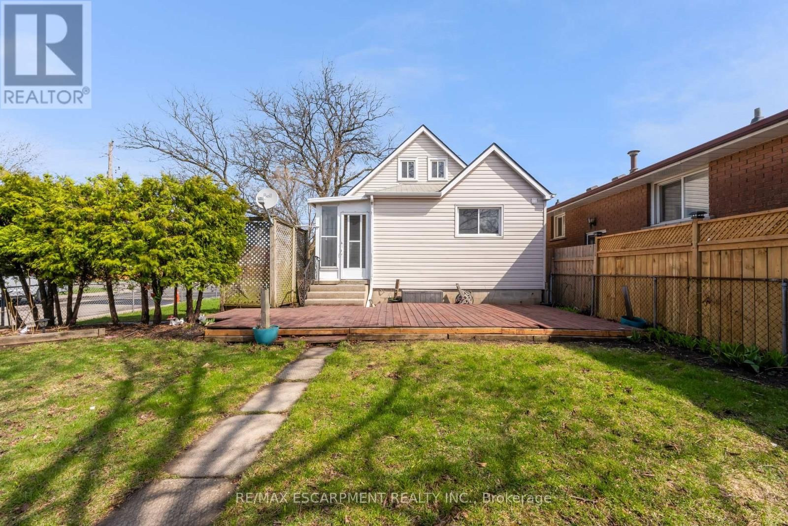 180 MEAD AVENUE Image 30