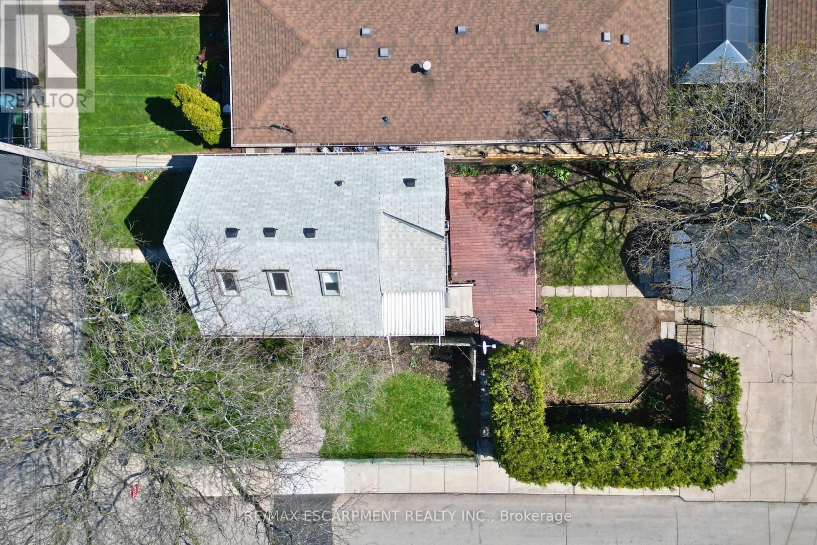 180 MEAD AVENUE Image 33