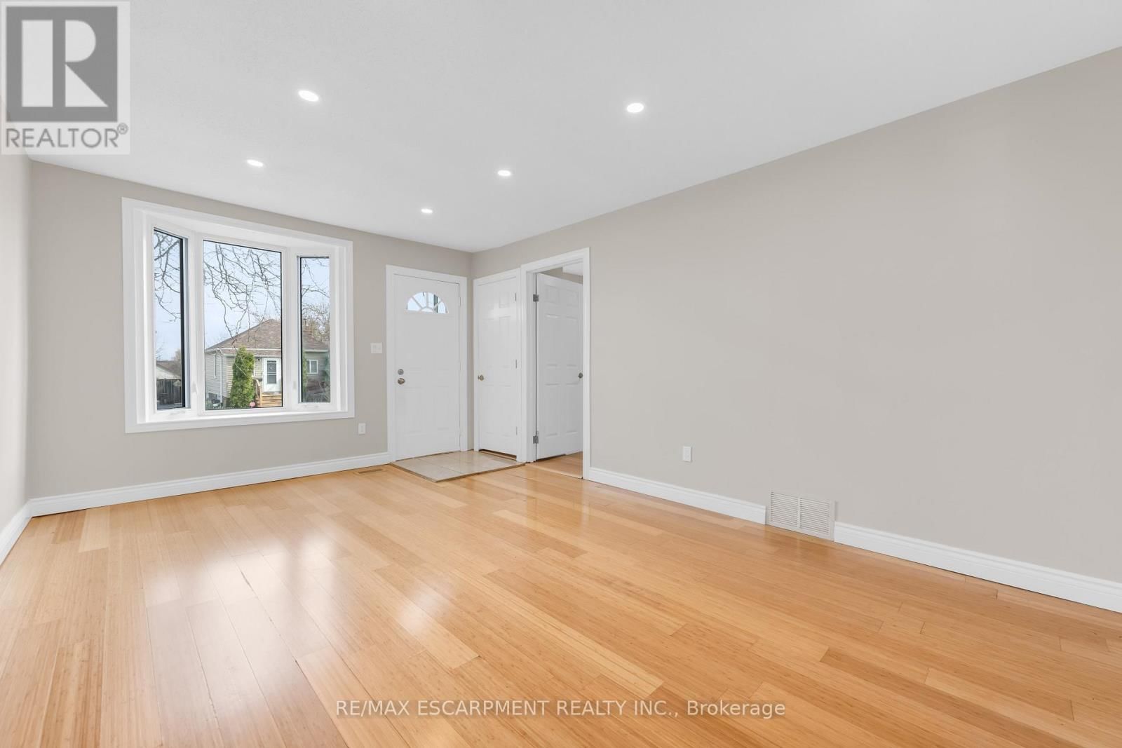 180 MEAD AVENUE Image 6