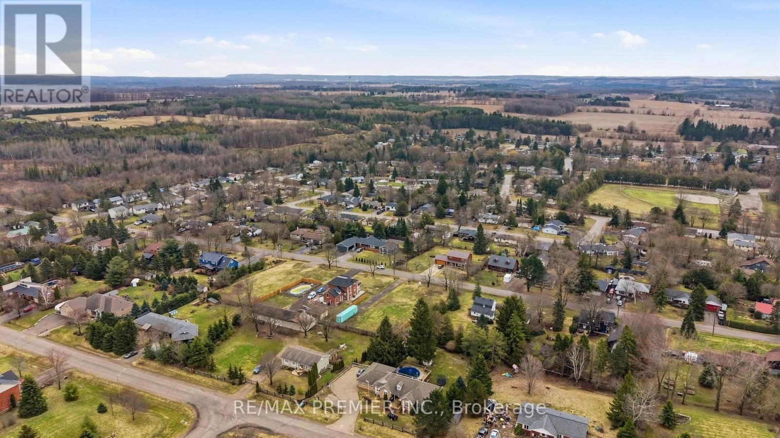 10 ORANGEVILLE STREET Image 10