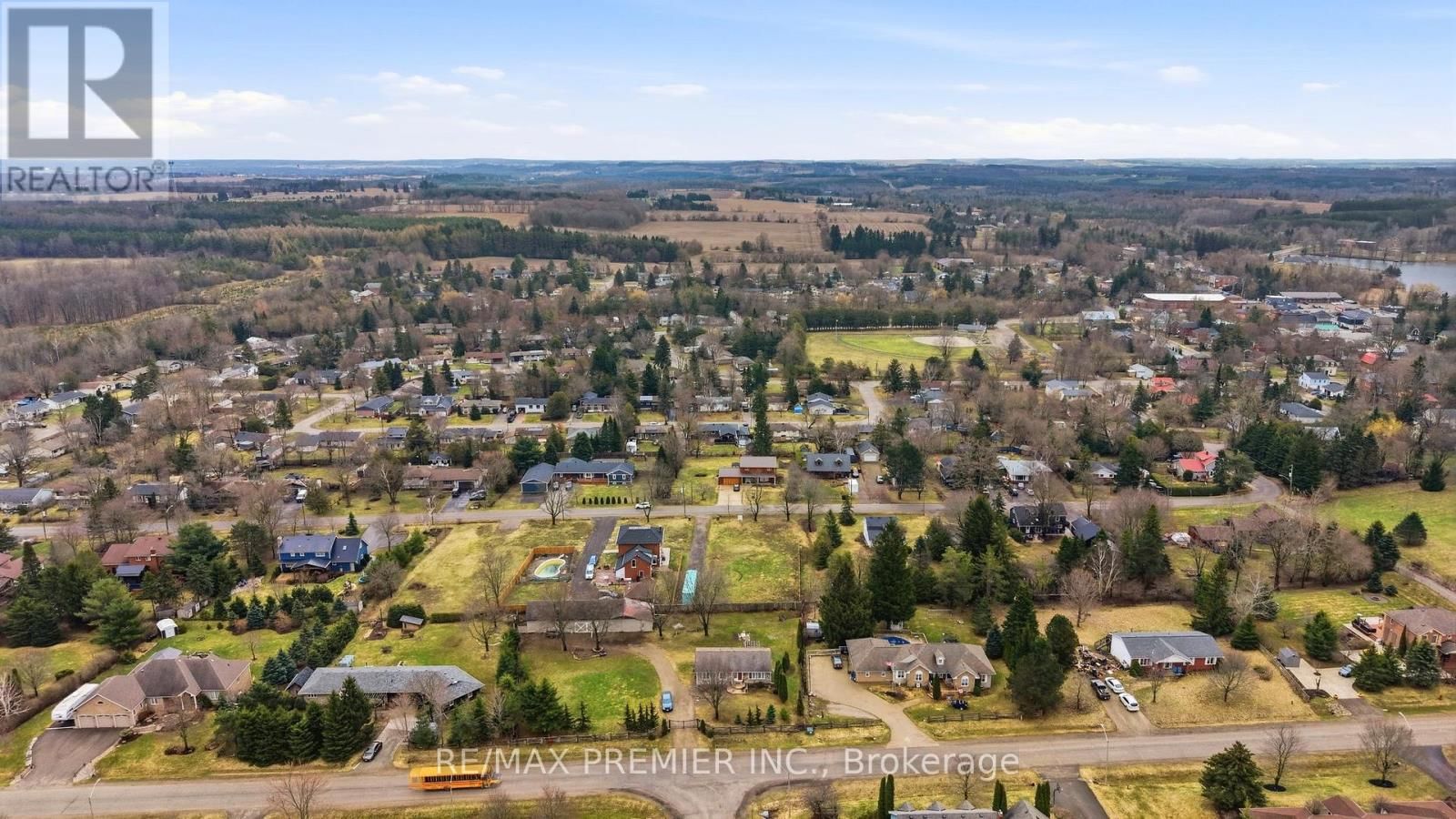 10 ORANGEVILLE STREET Image 14