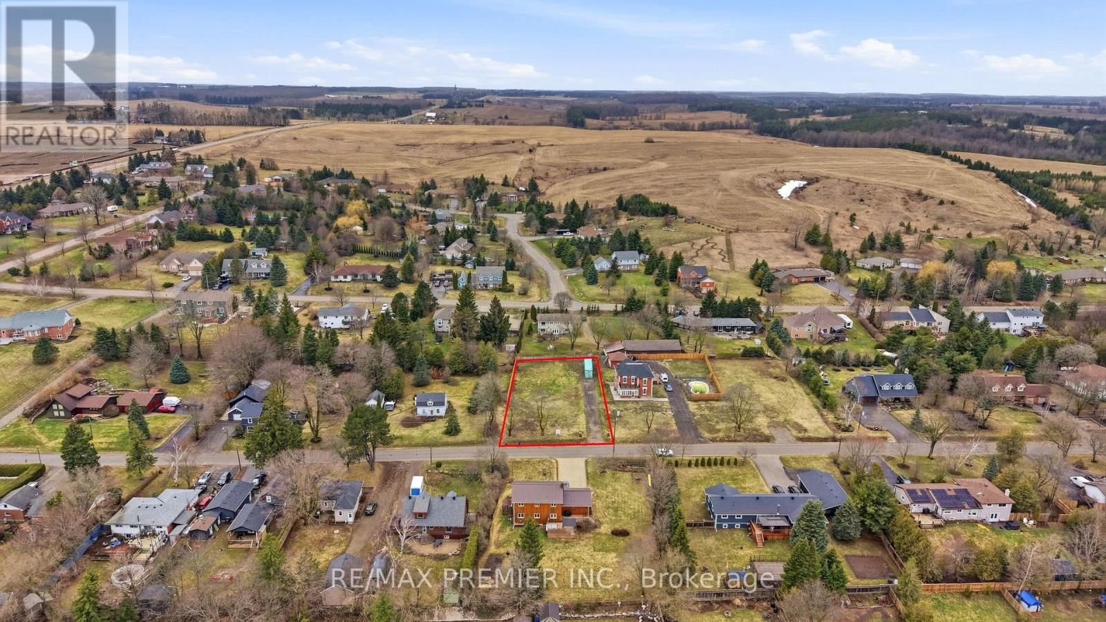 10 ORANGEVILLE STREET Image 15