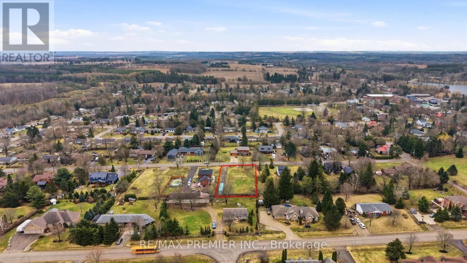 10 ORANGEVILLE STREET Image 7