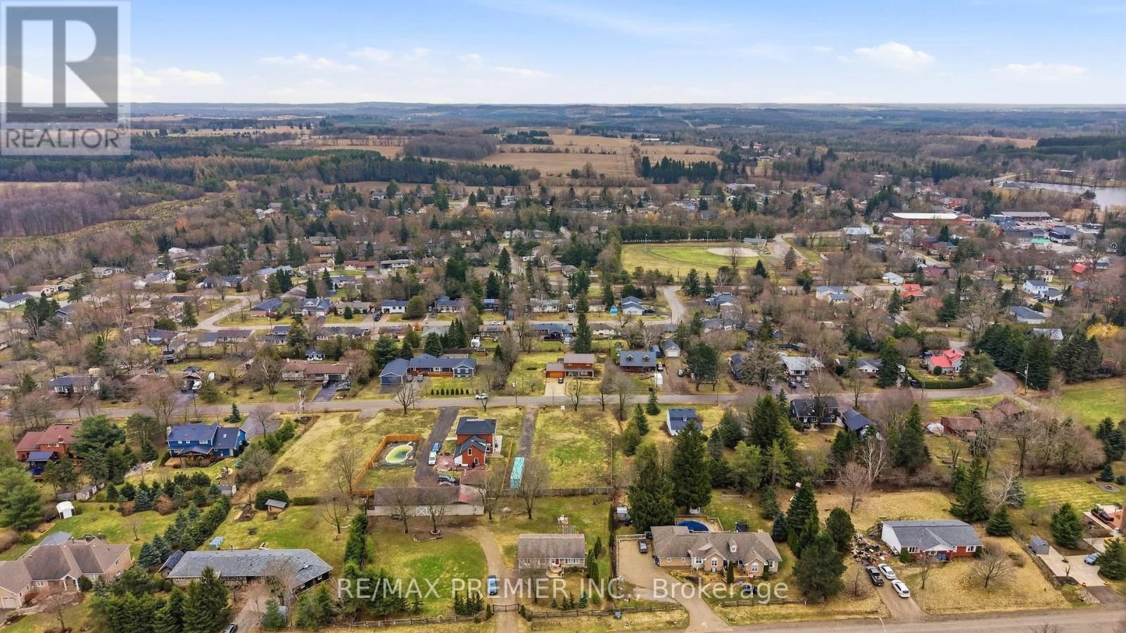 10 ORANGEVILLE STREET Image 8