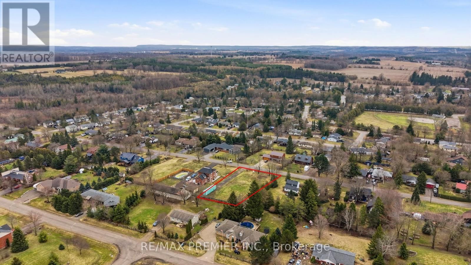 10 ORANGEVILLE STREET Image 9