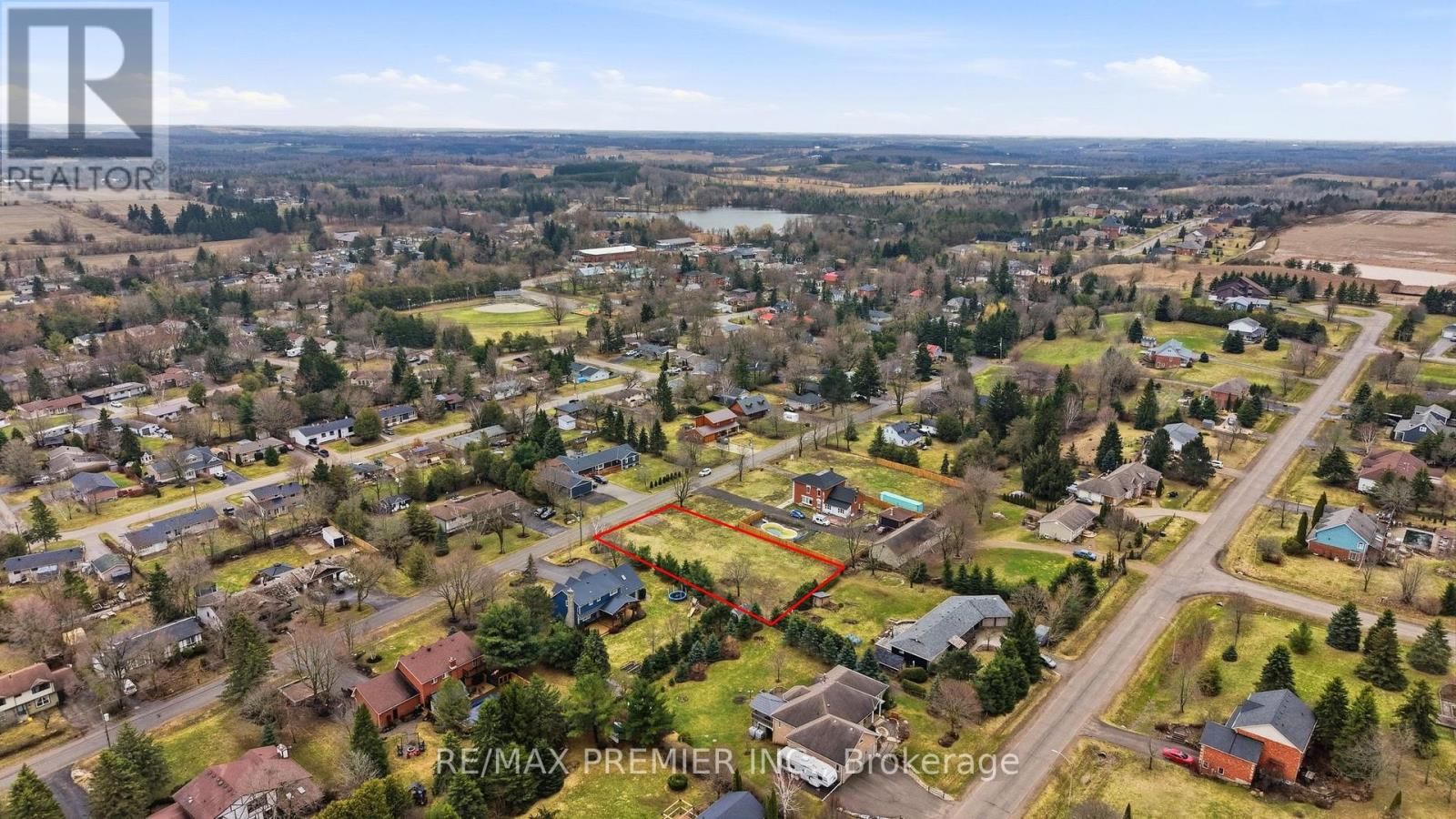 14 ORANGEVILLE STREET Image 10