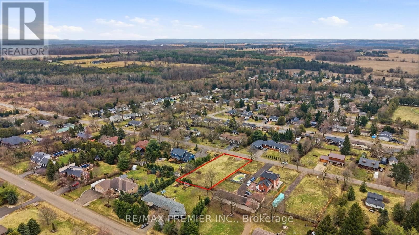 14 ORANGEVILLE STREET Image 4