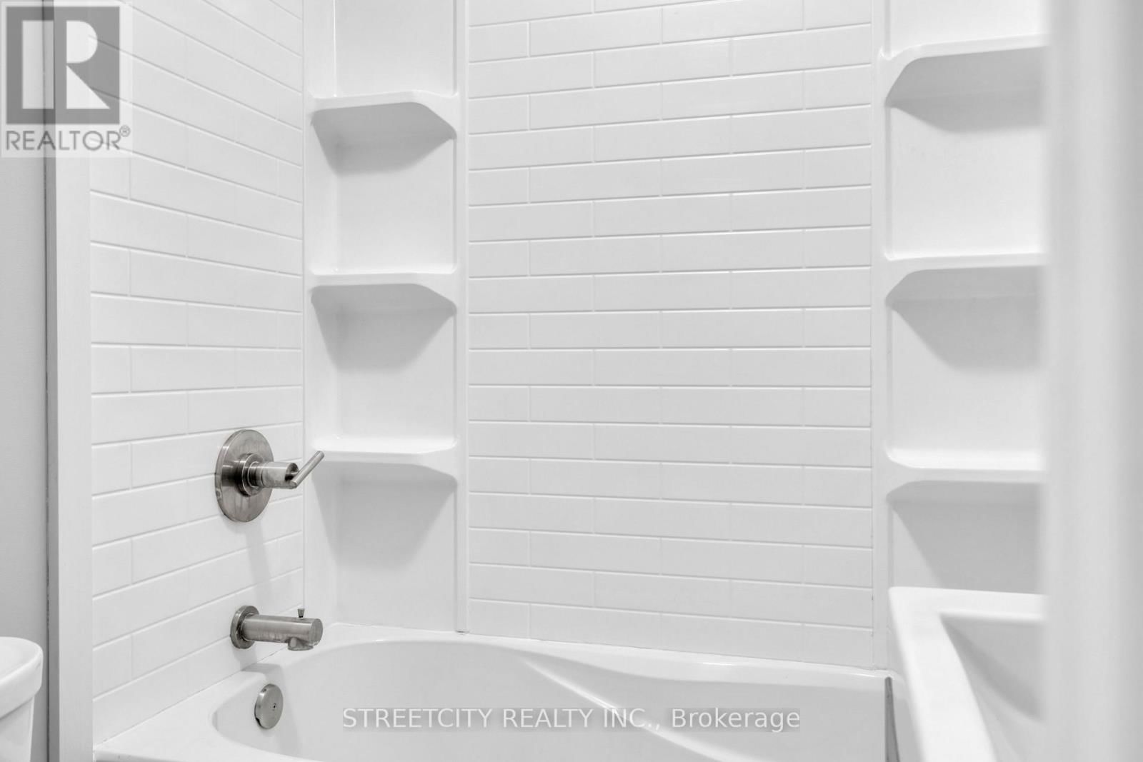 190 KING STREET Image 21