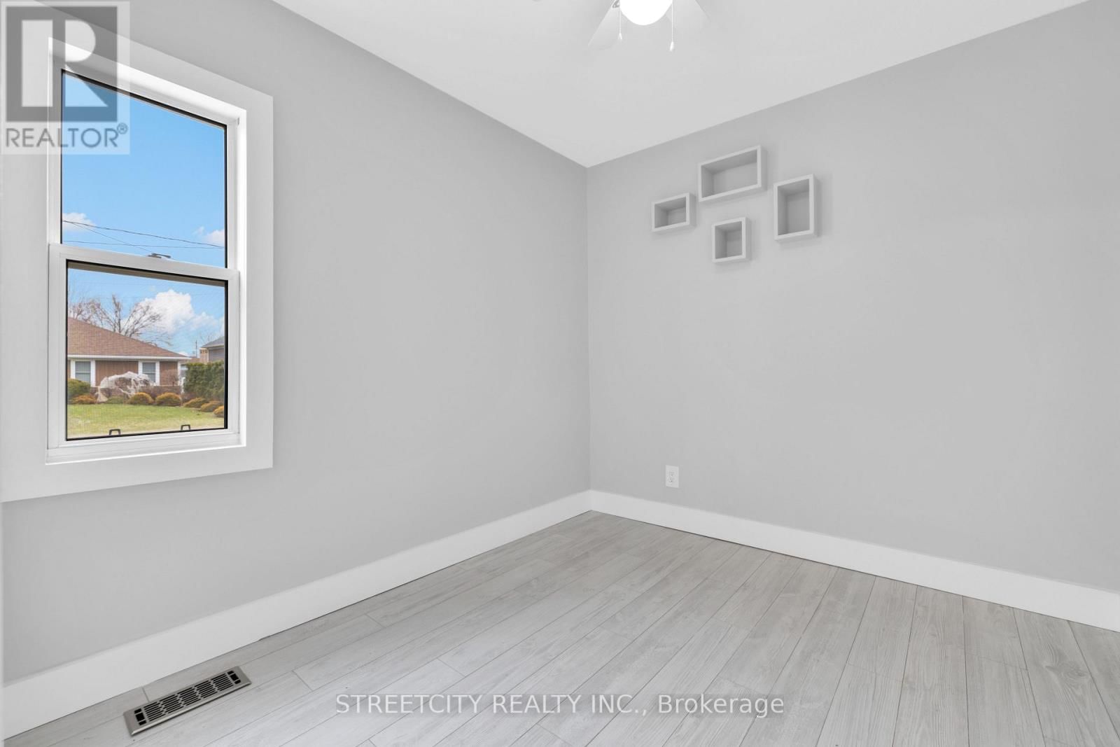 190 KING STREET Image 23