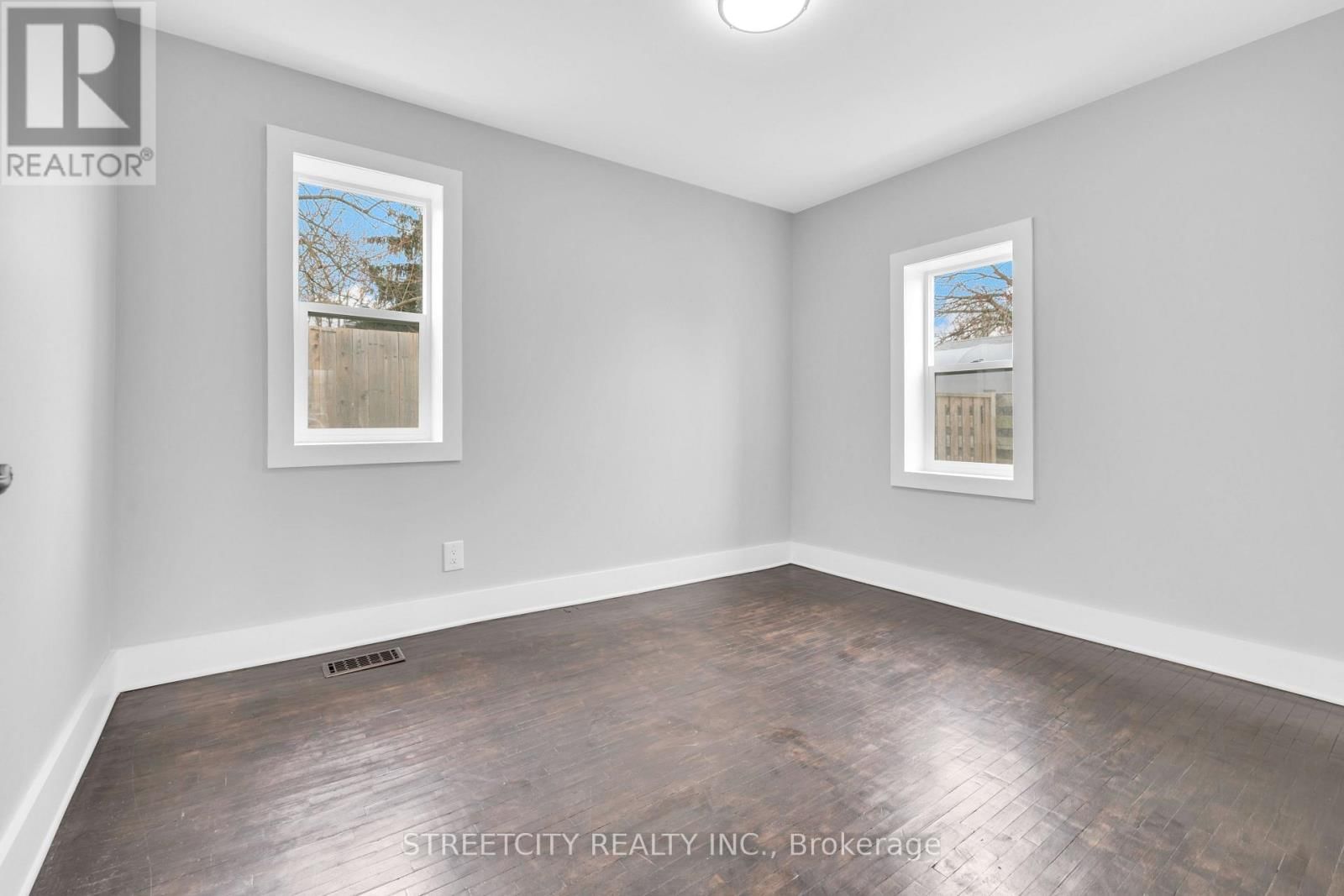 190 KING STREET Image 26