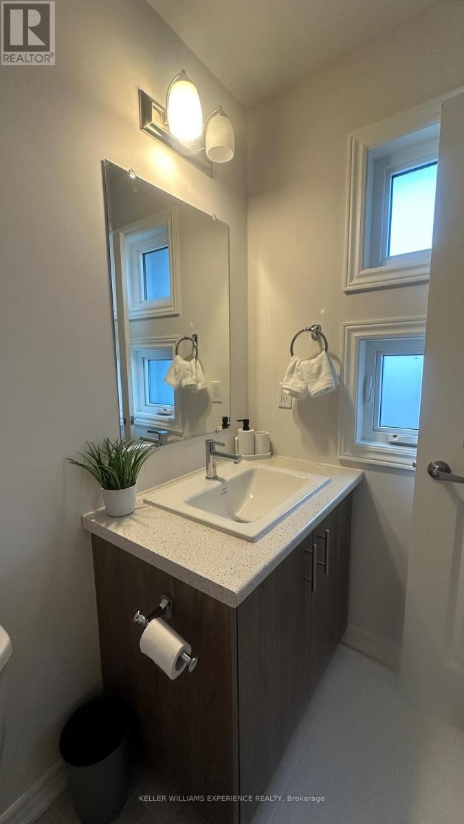 123 SEBASTIAN STREET Image 29