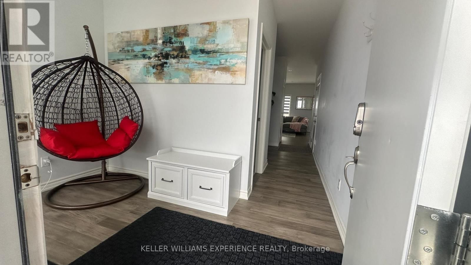 123 SEBASTIAN STREET Image 4