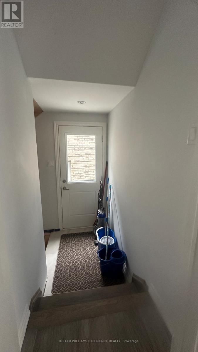 123 SEBASTIAN STREET Image 7