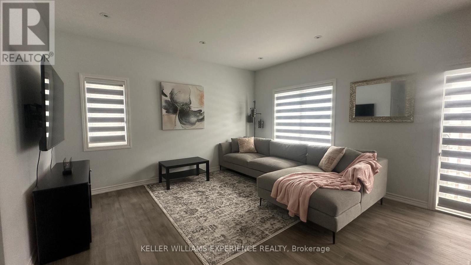 123 SEBASTIAN STREET Image 8