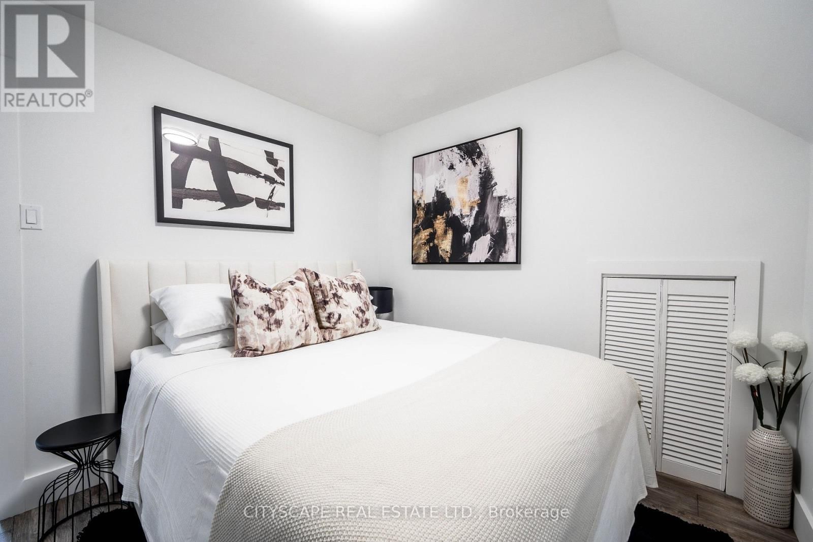 5073 KITCHENER STREET Image 26