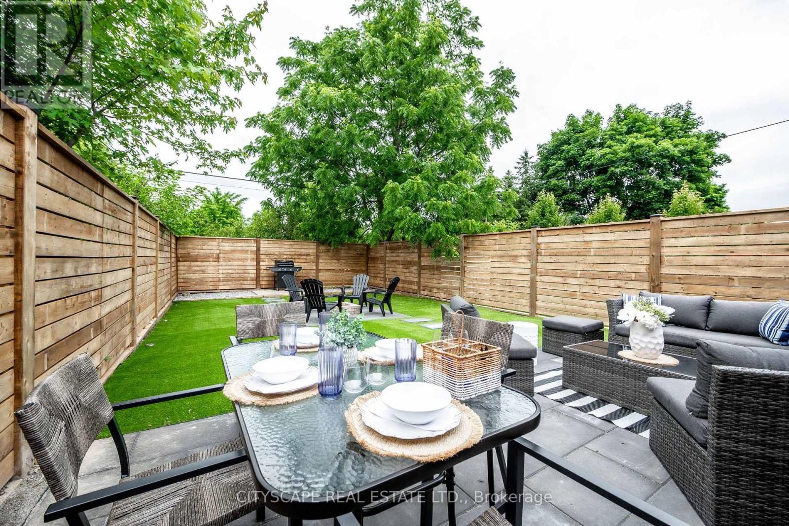 5073 KITCHENER STREET Image 32