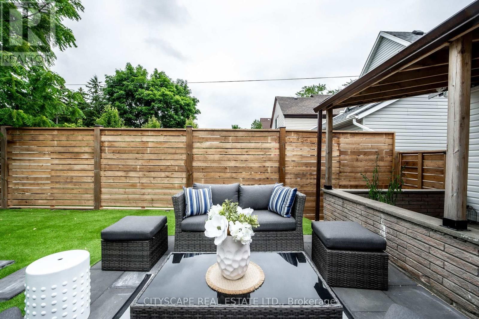 5073 KITCHENER STREET Image 33