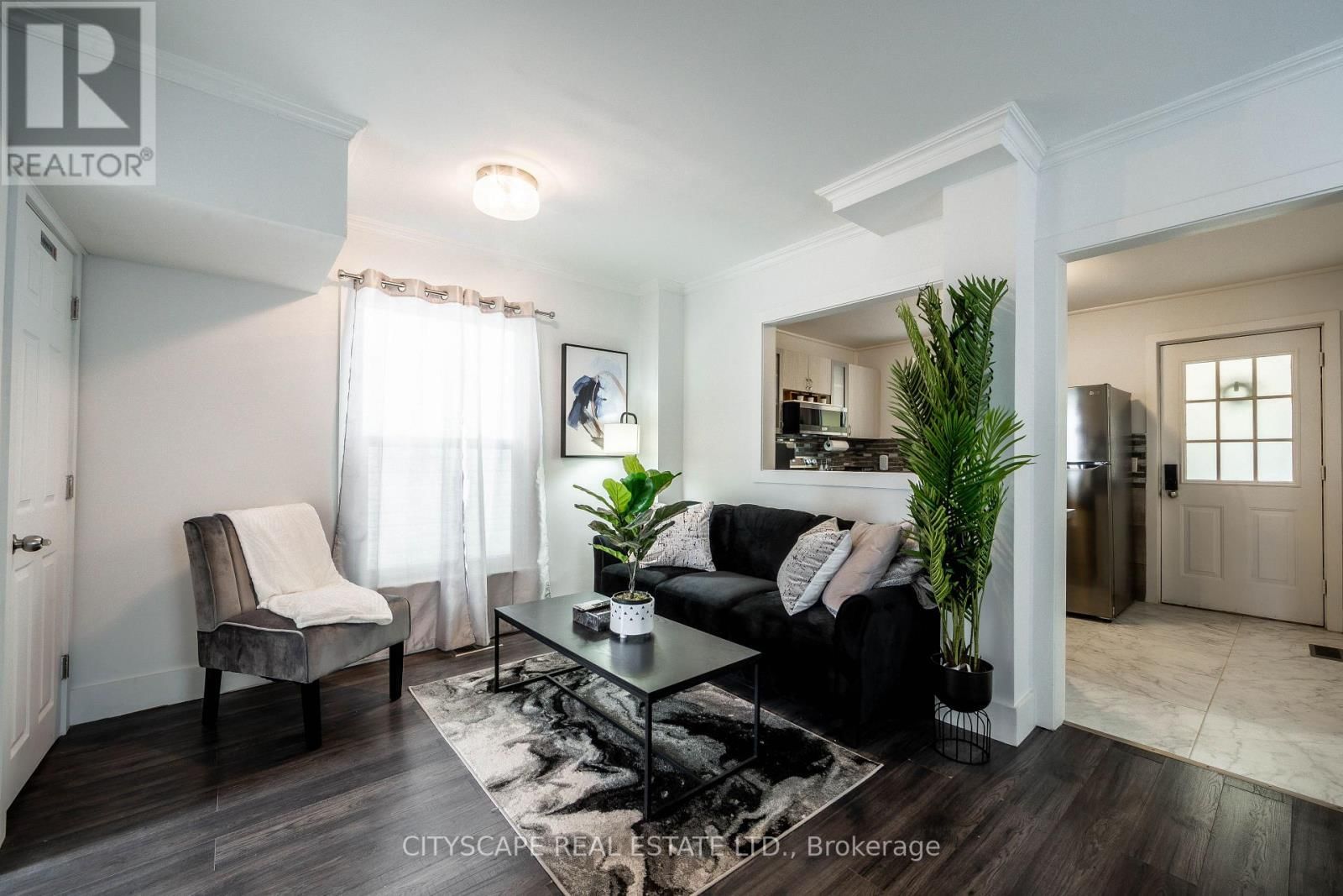 5073 KITCHENER STREET Image 5