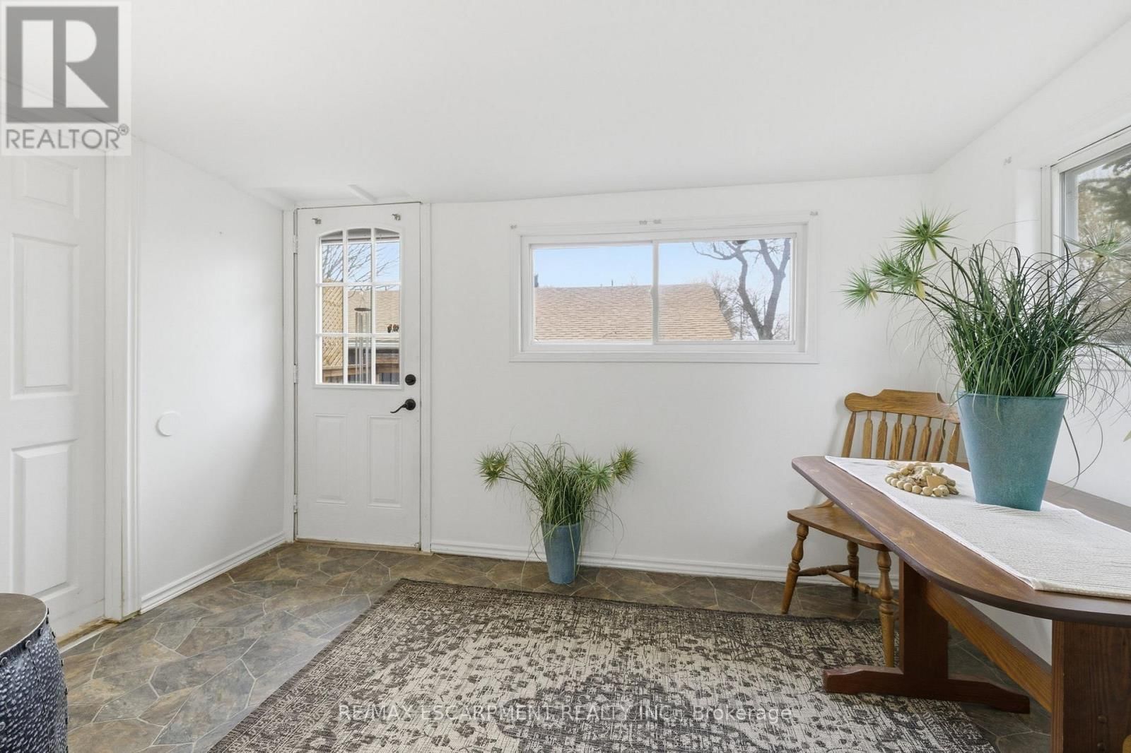 138 GLENHOLME AVENUE Image 16