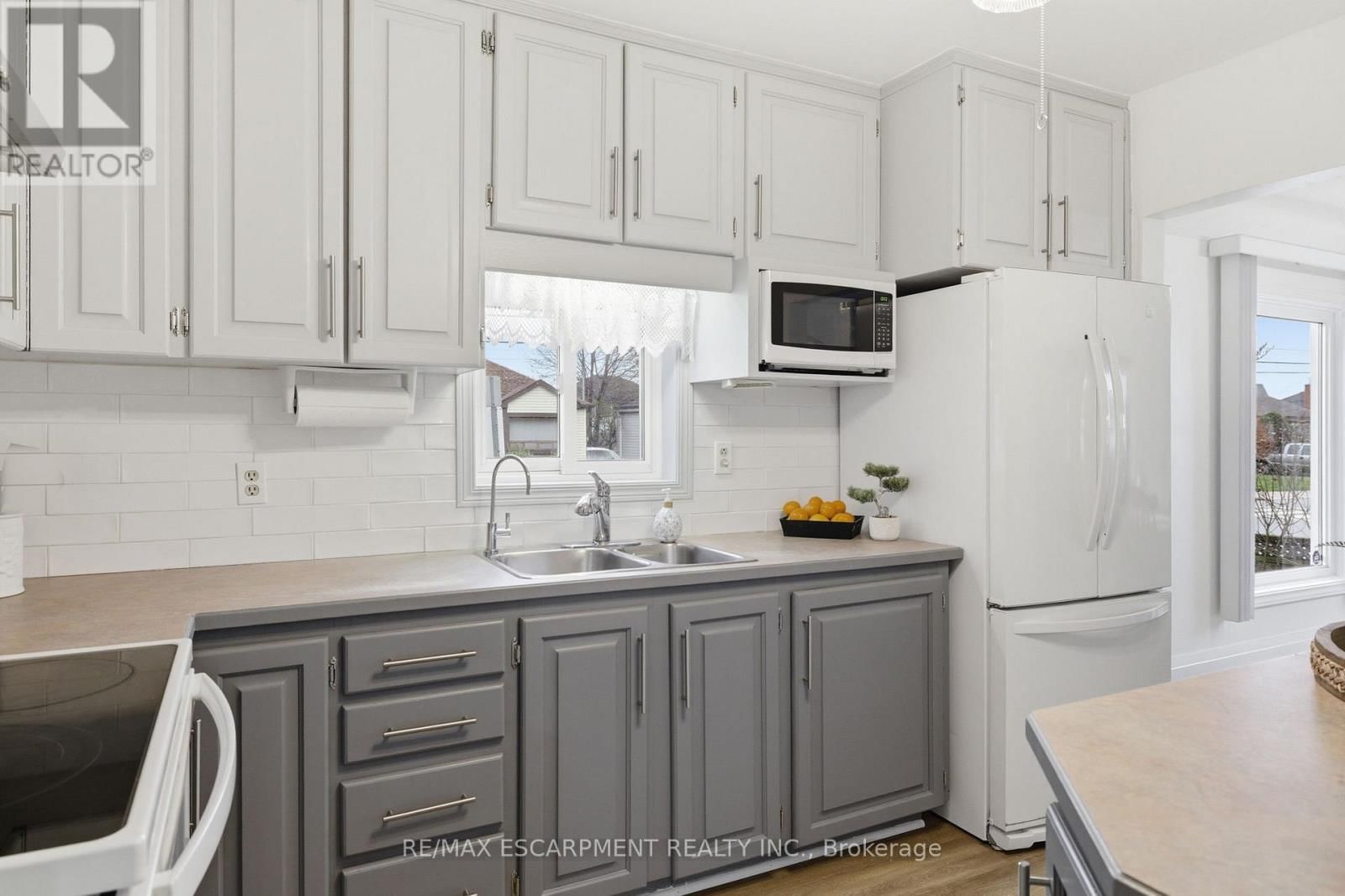 138 GLENHOLME AVENUE Image 6