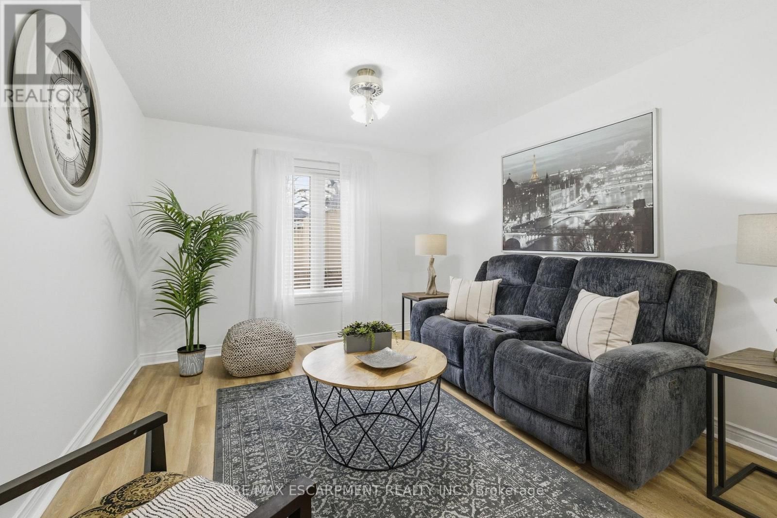 138 GLENHOLME AVENUE Image 9