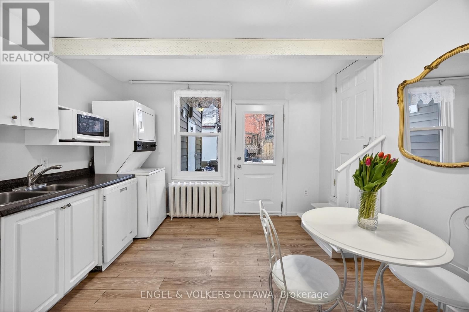 86 BRUYERE STREET Image 20