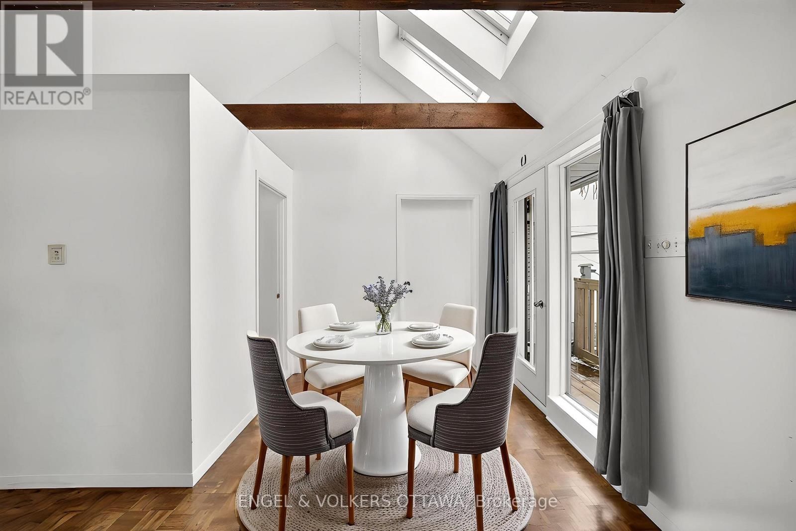 86 BRUYERE STREET Image 25