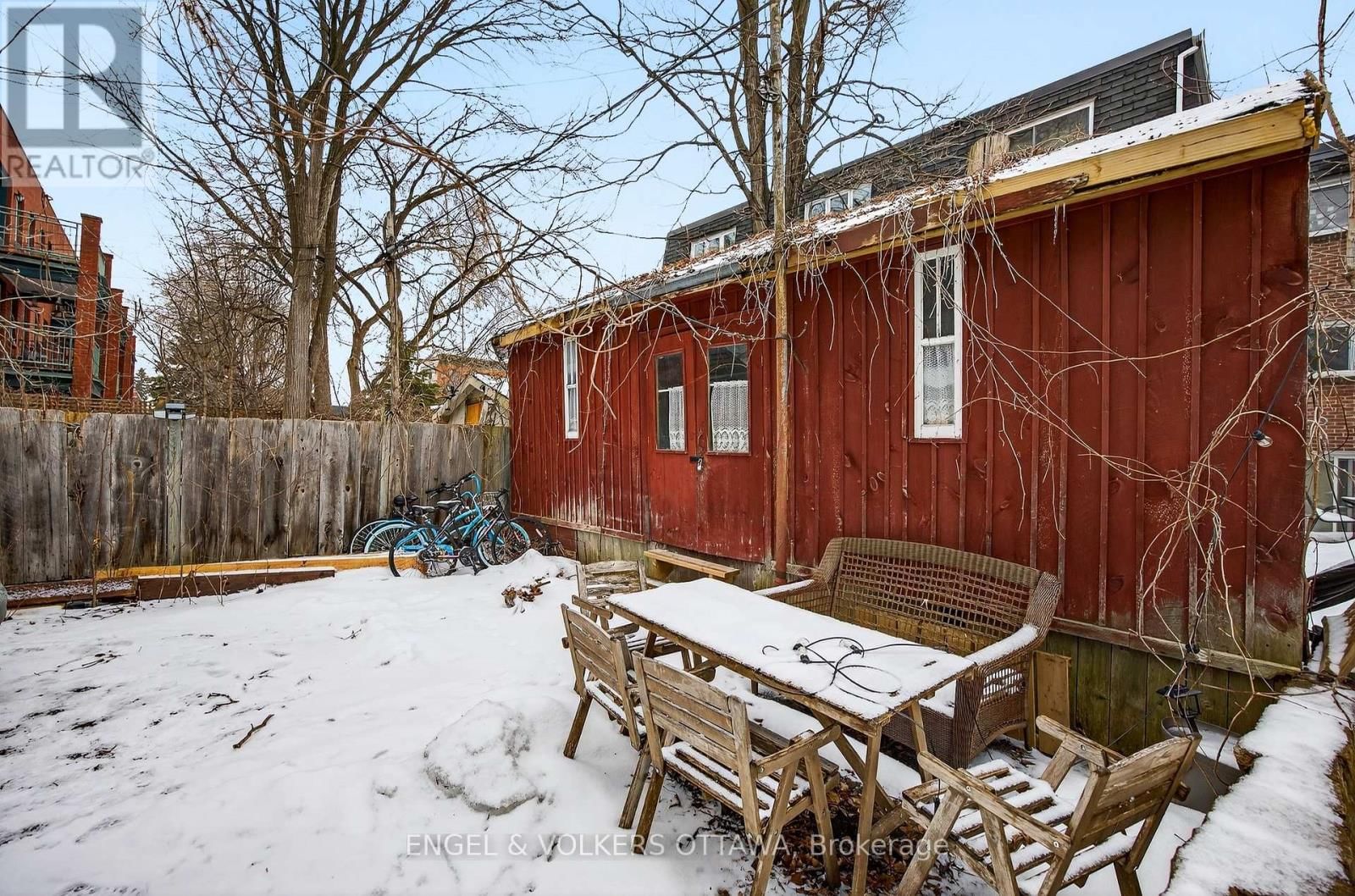 86 BRUYERE STREET Image 28