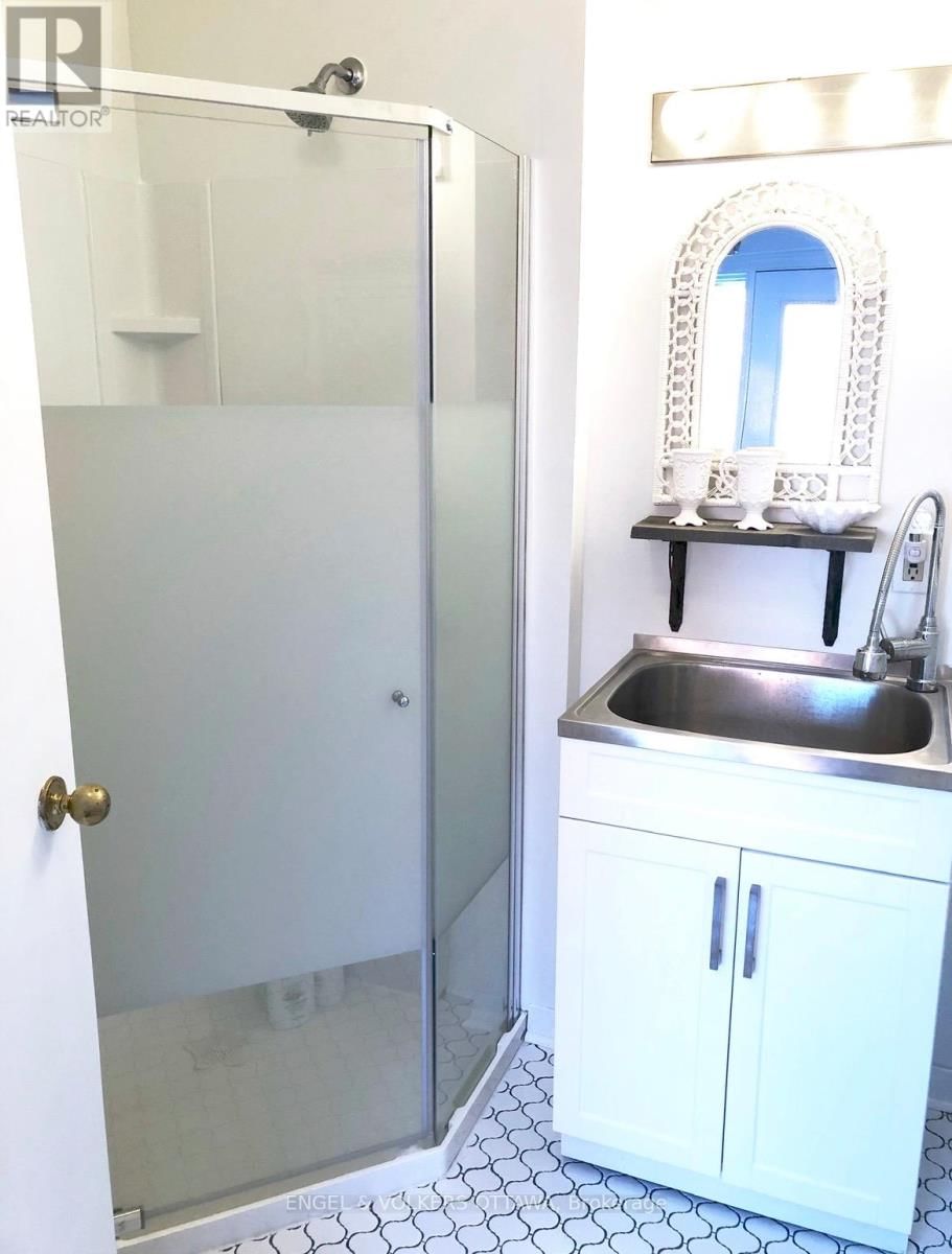 86 BRUYERE STREET Image 34