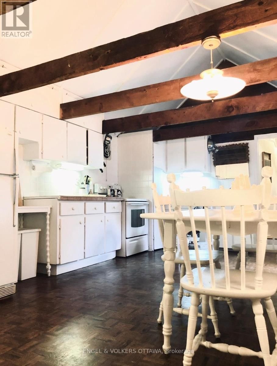 86 BRUYERE STREET Image 35