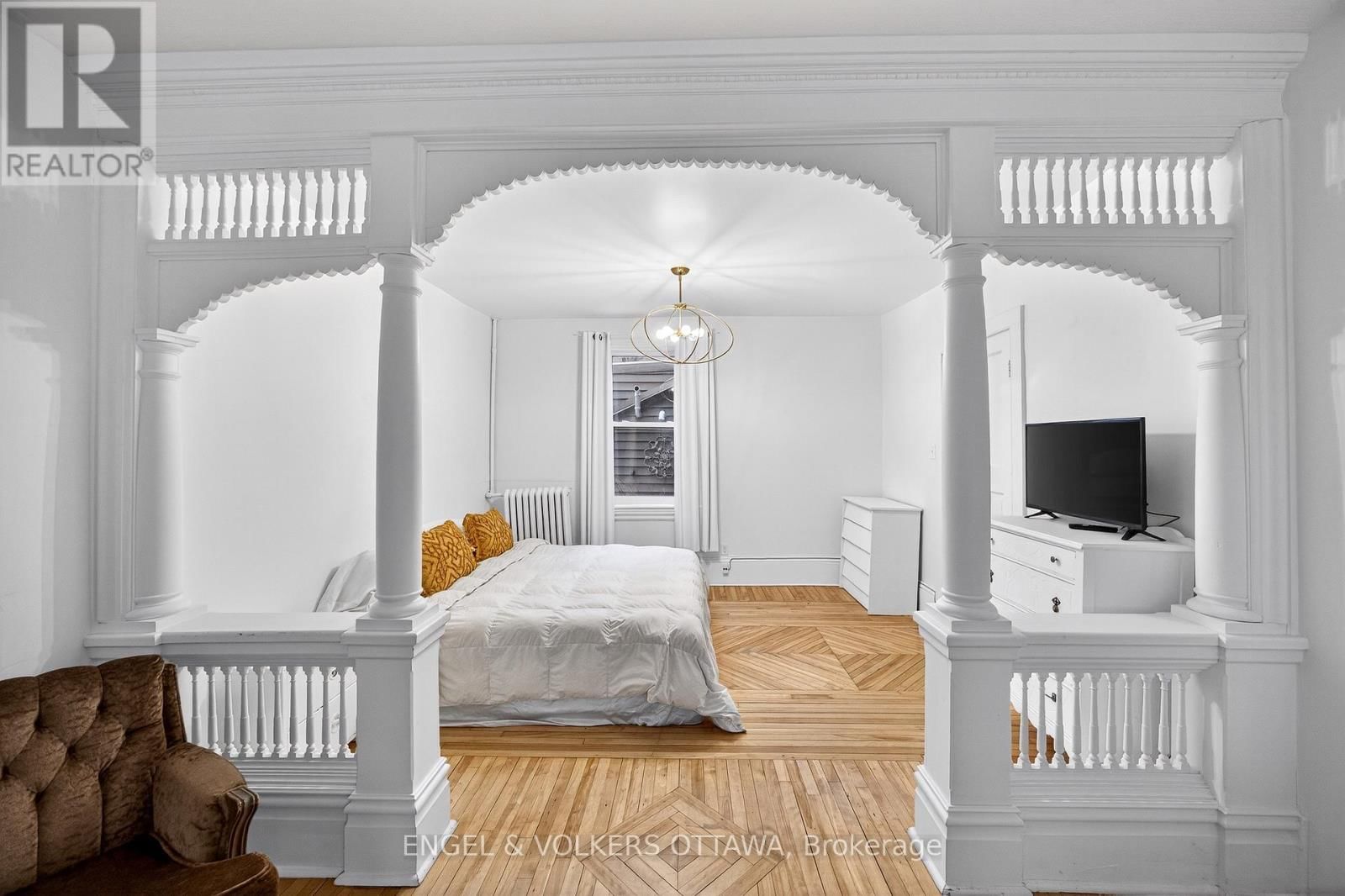 86 BRUYERE STREET Image 9