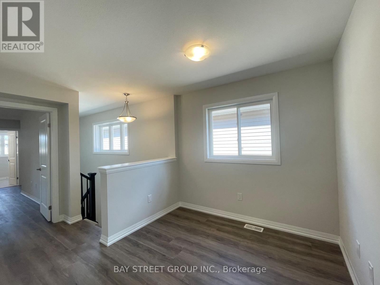 9348 WHITE OAK AVENUE Image 13