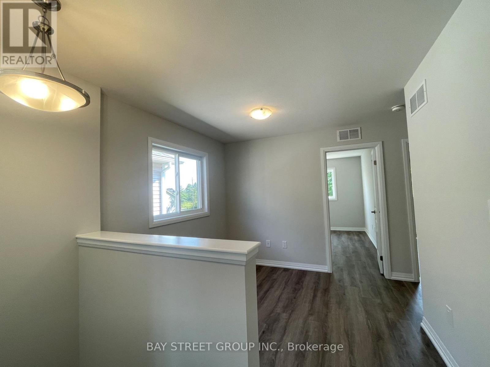 9348 WHITE OAK AVENUE Image 14