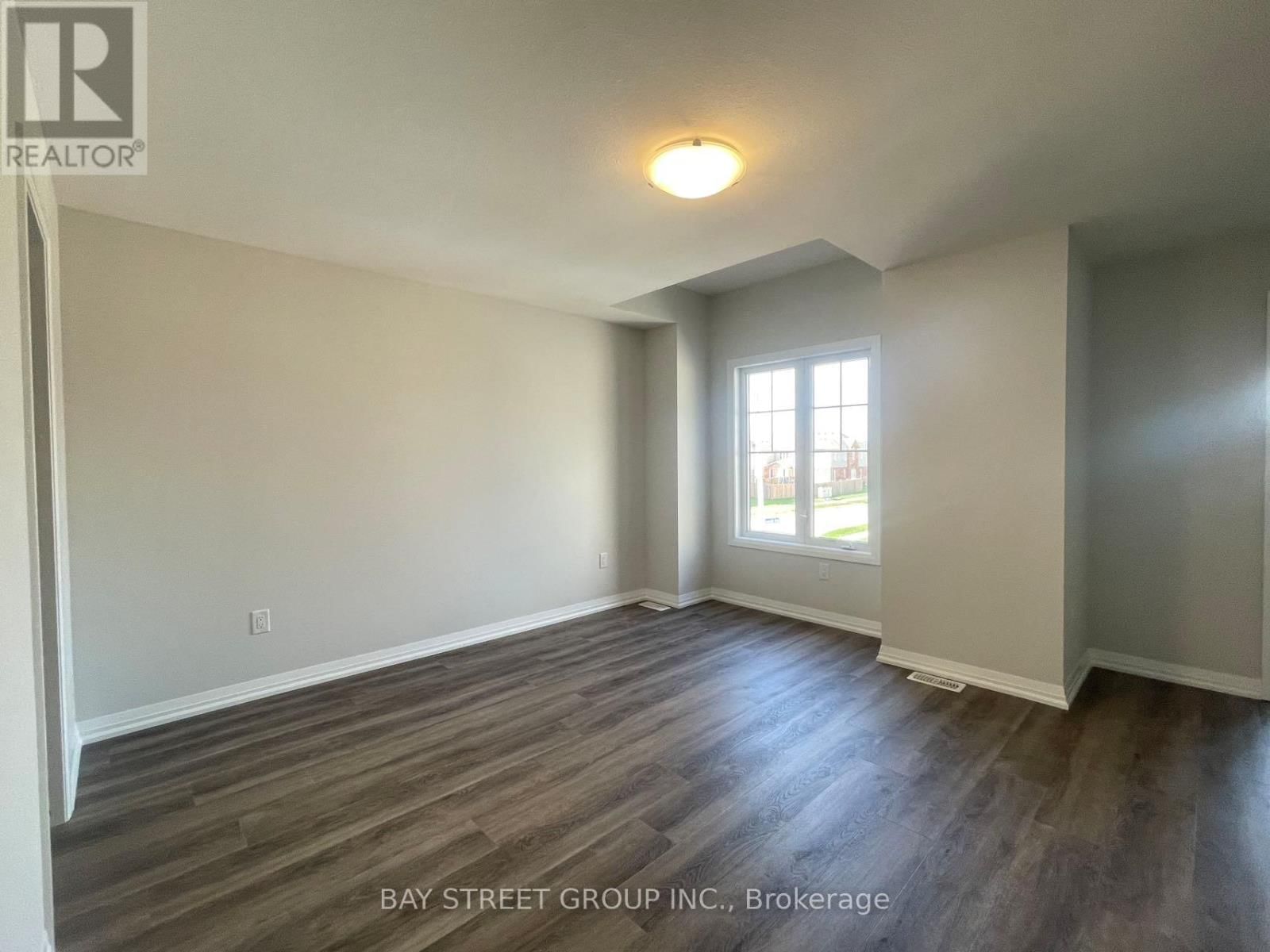 9348 WHITE OAK AVENUE Image 15