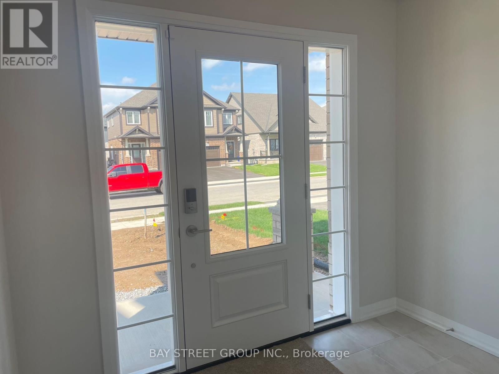 9348 WHITE OAK AVENUE Image 3