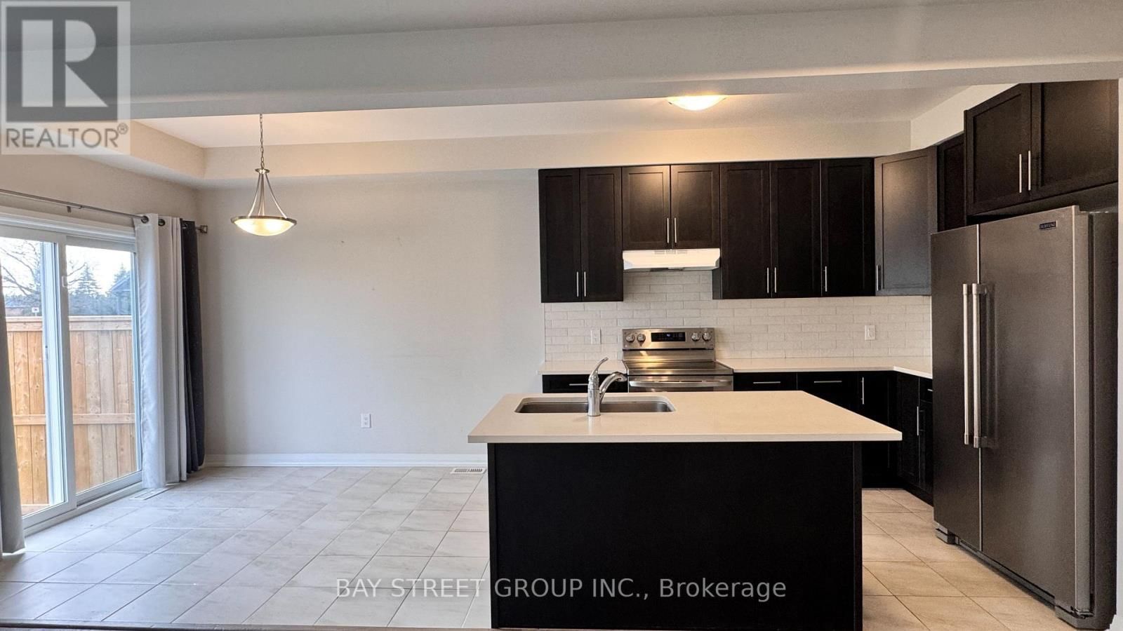 9348 WHITE OAK AVENUE Image 9