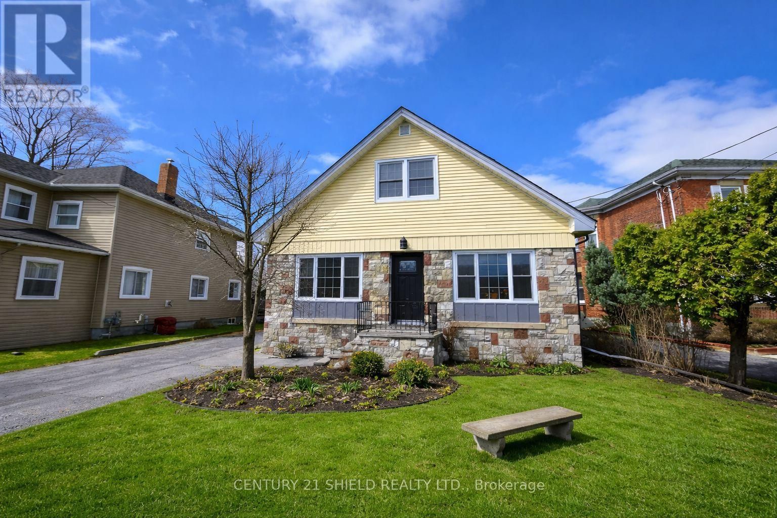 114 GLOUCESTER STREET NORTH Image 1