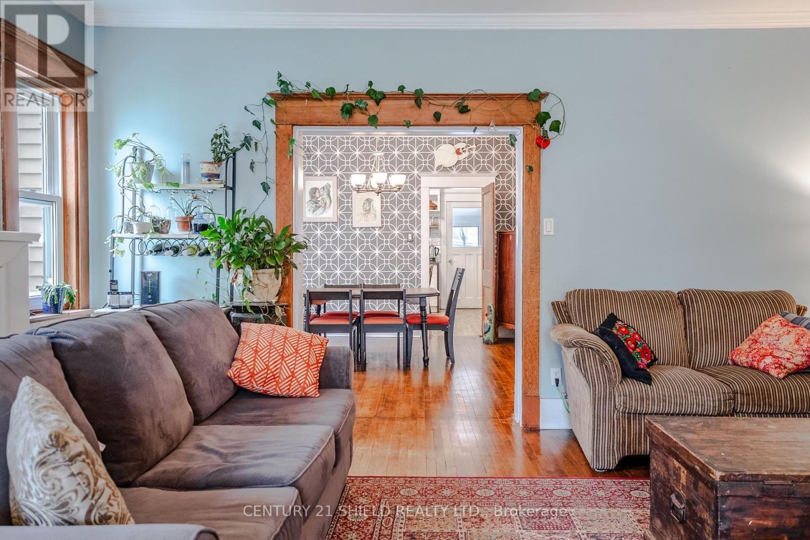 114 GLOUCESTER STREET NORTH Image 13