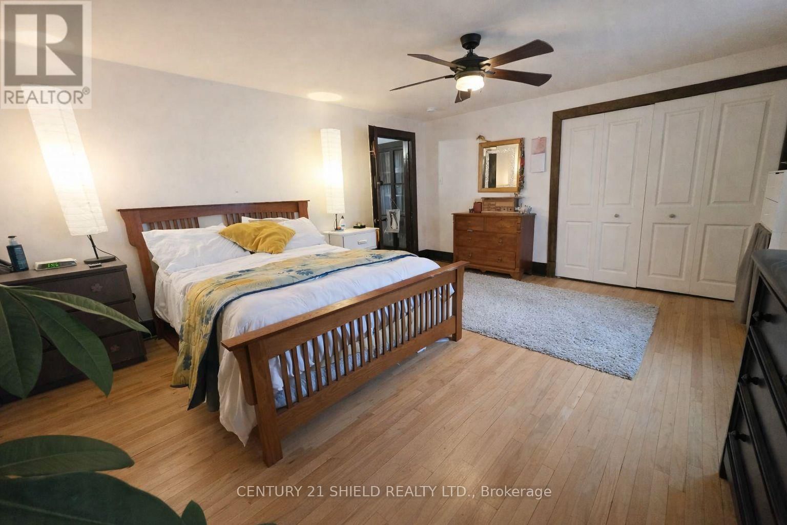 114 GLOUCESTER STREET NORTH Image 23