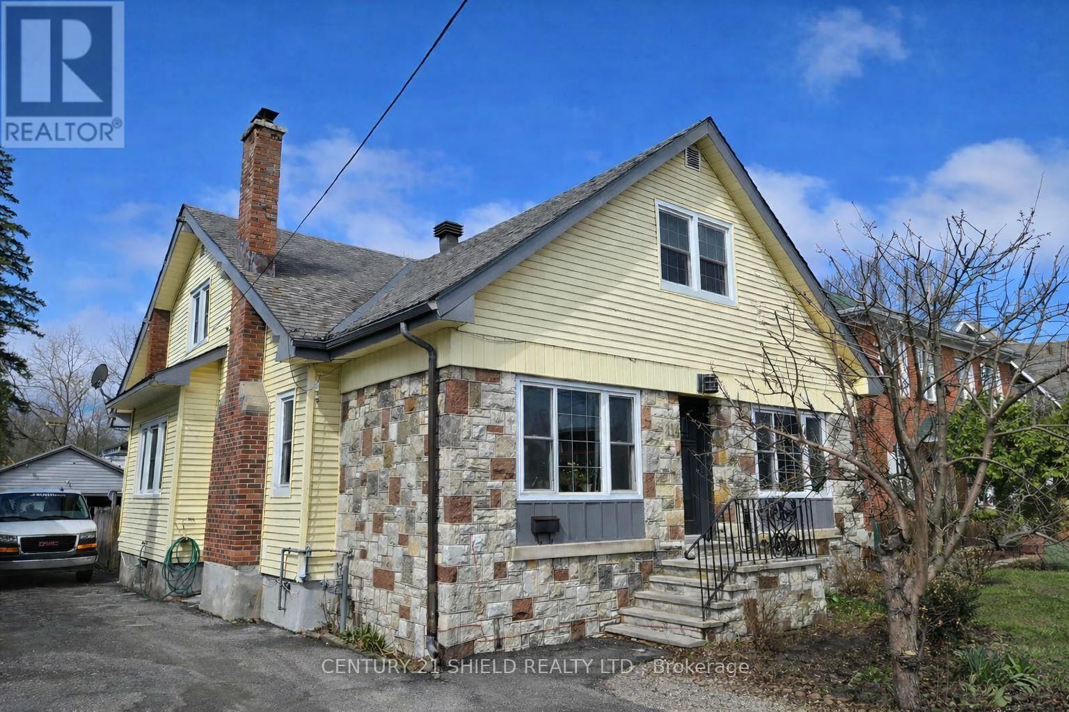 114 GLOUCESTER STREET NORTH Image 3