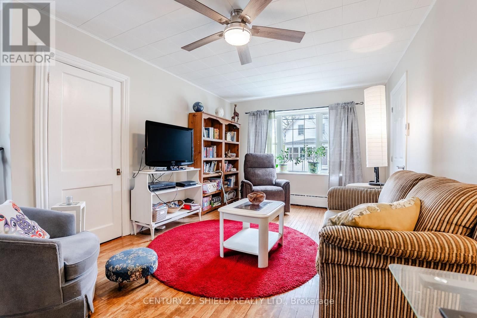 114 GLOUCESTER STREET NORTH Image 34