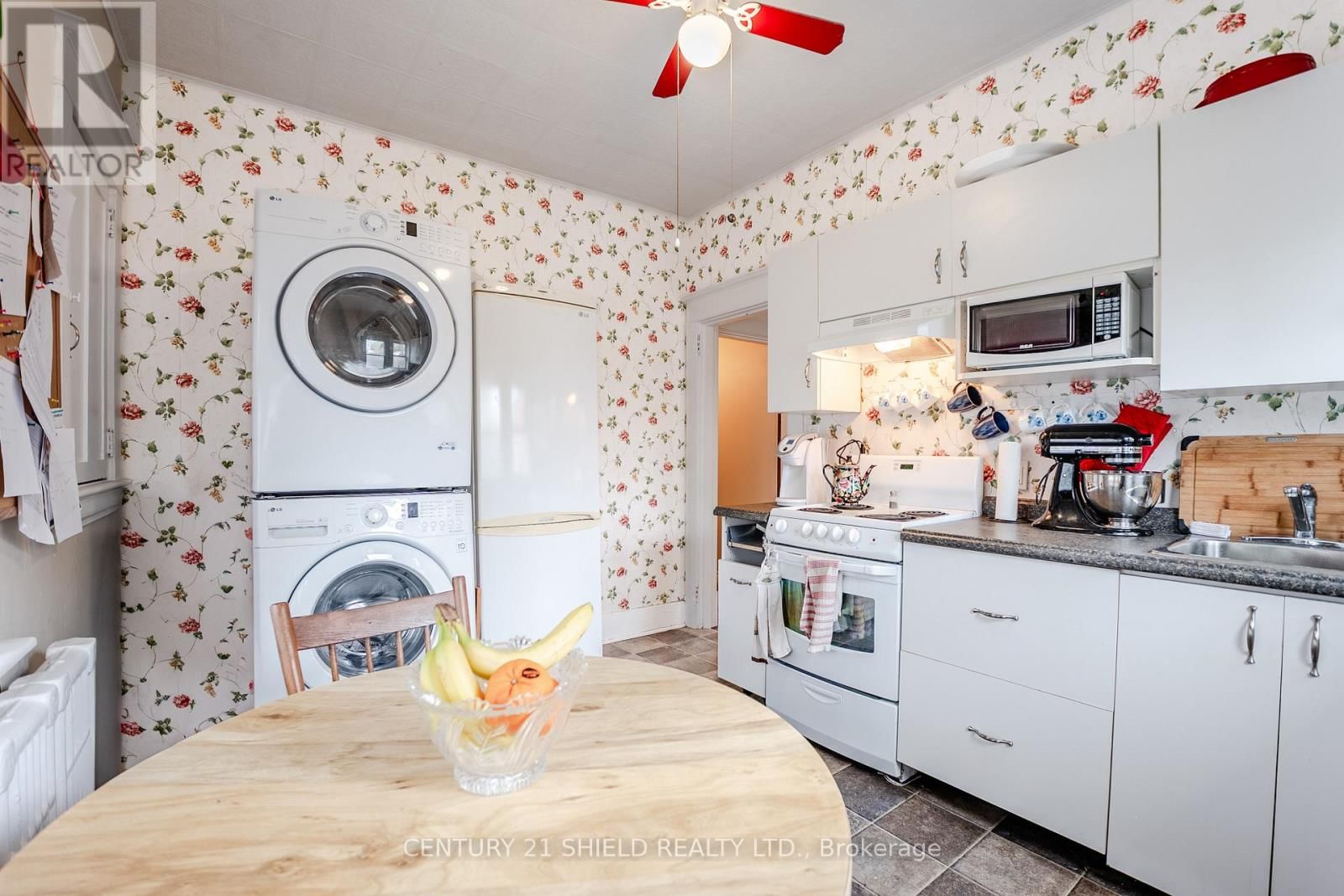 114 GLOUCESTER STREET NORTH Image 37