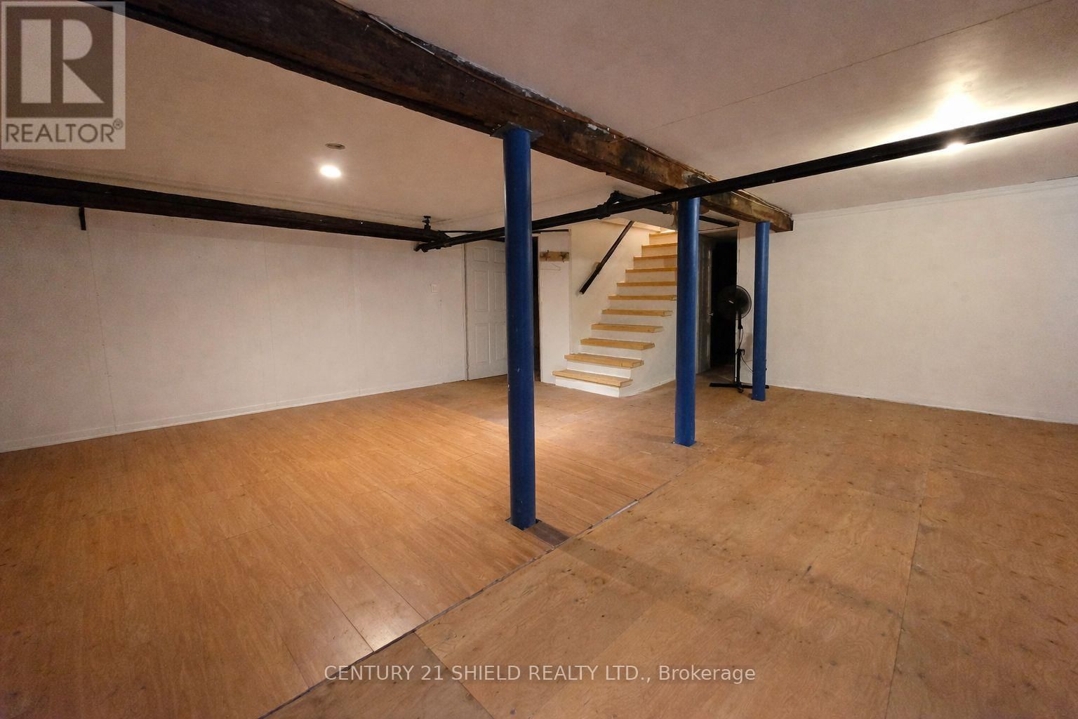 114 GLOUCESTER STREET NORTH Image 38