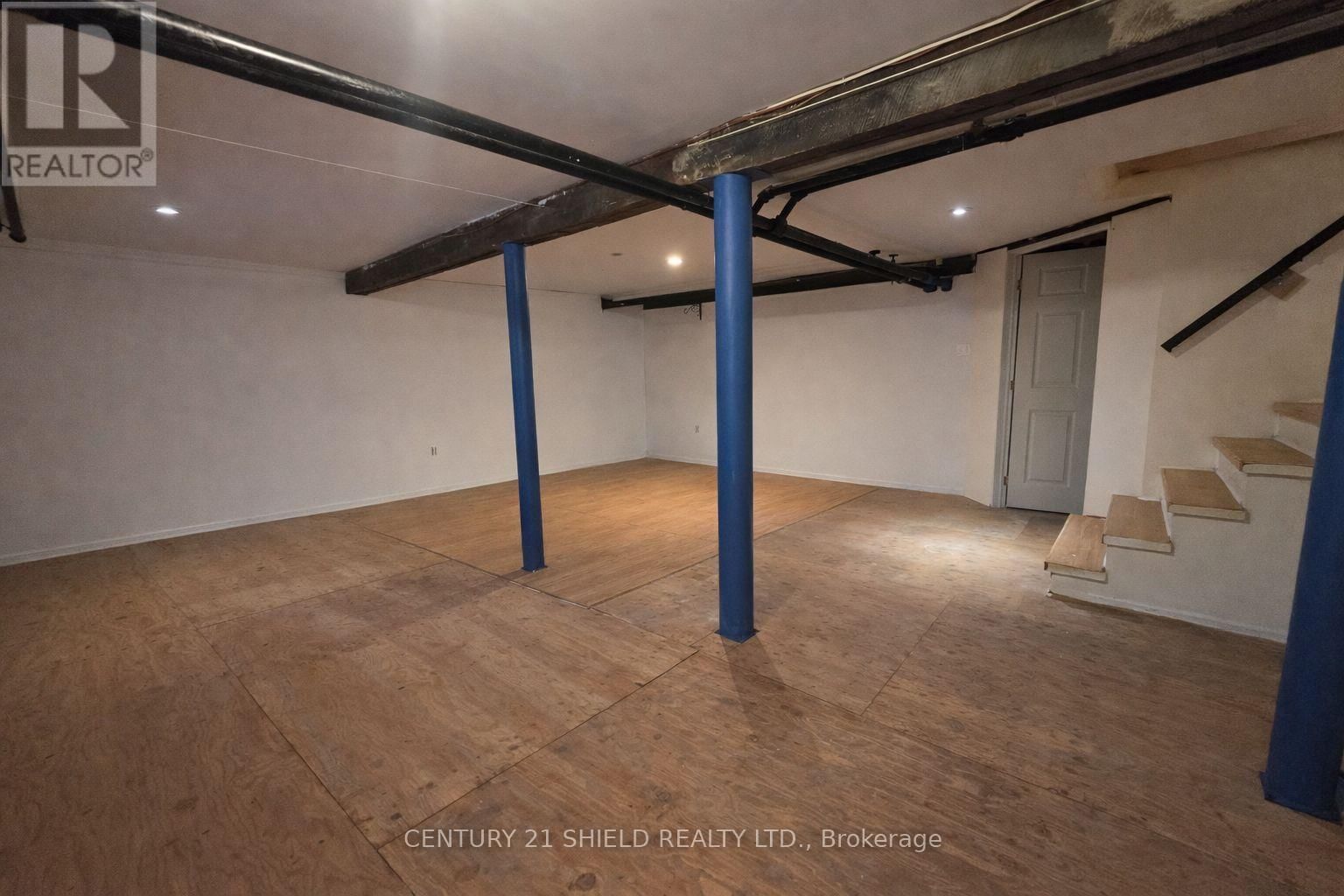 114 GLOUCESTER STREET NORTH Image 39