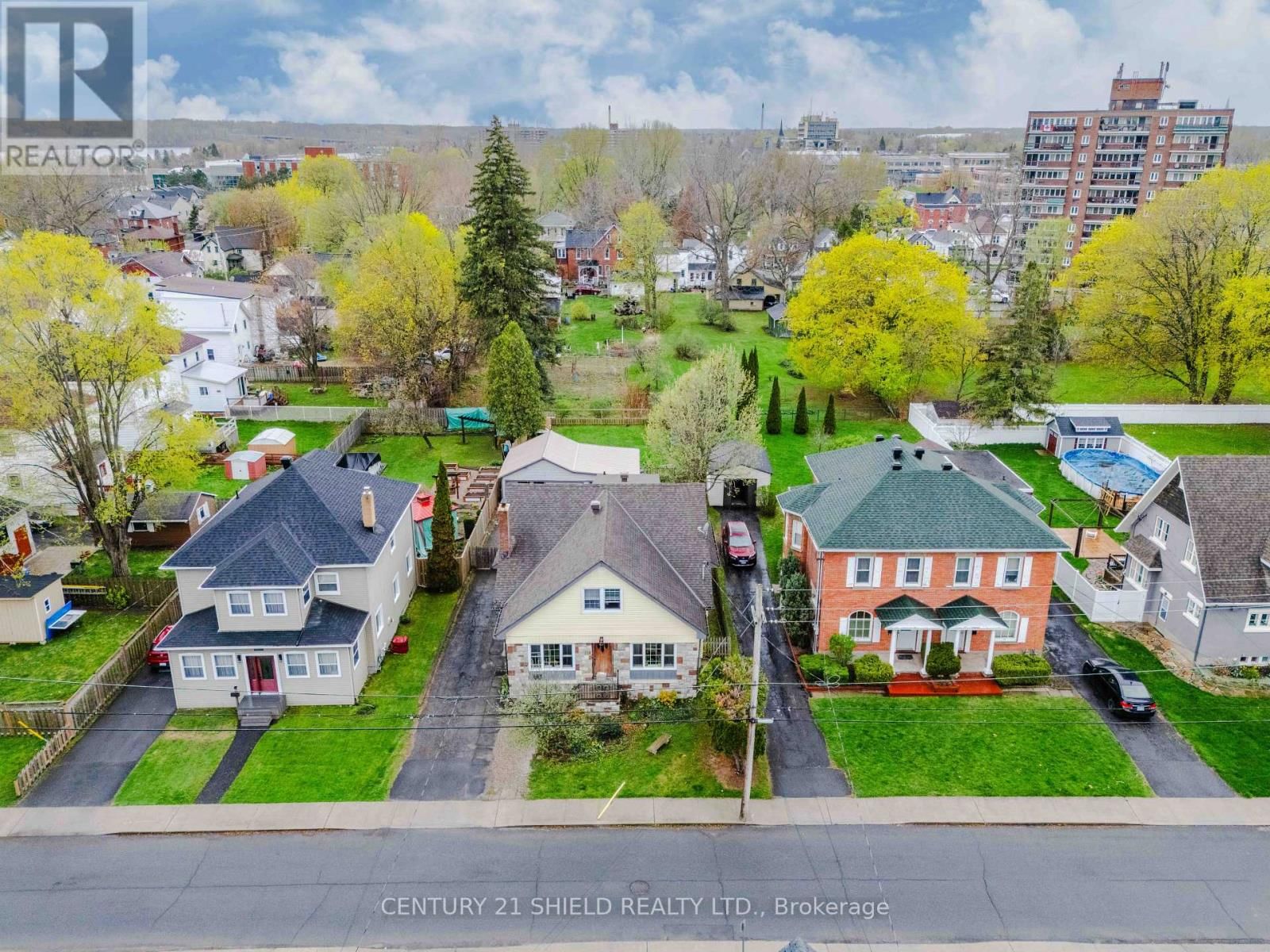 114 GLOUCESTER STREET NORTH Image 4