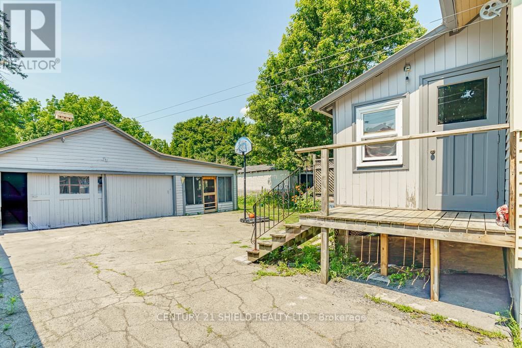 114 GLOUCESTER STREET NORTH Image 43