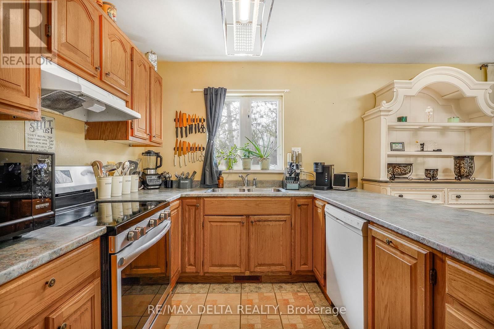 658 CH BOUNDARY ROAD Image 11